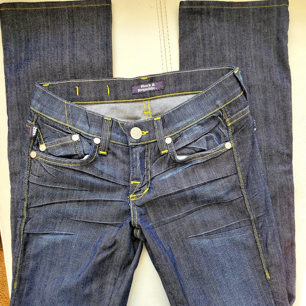 Unique look ! Rock & Republic blue jeans